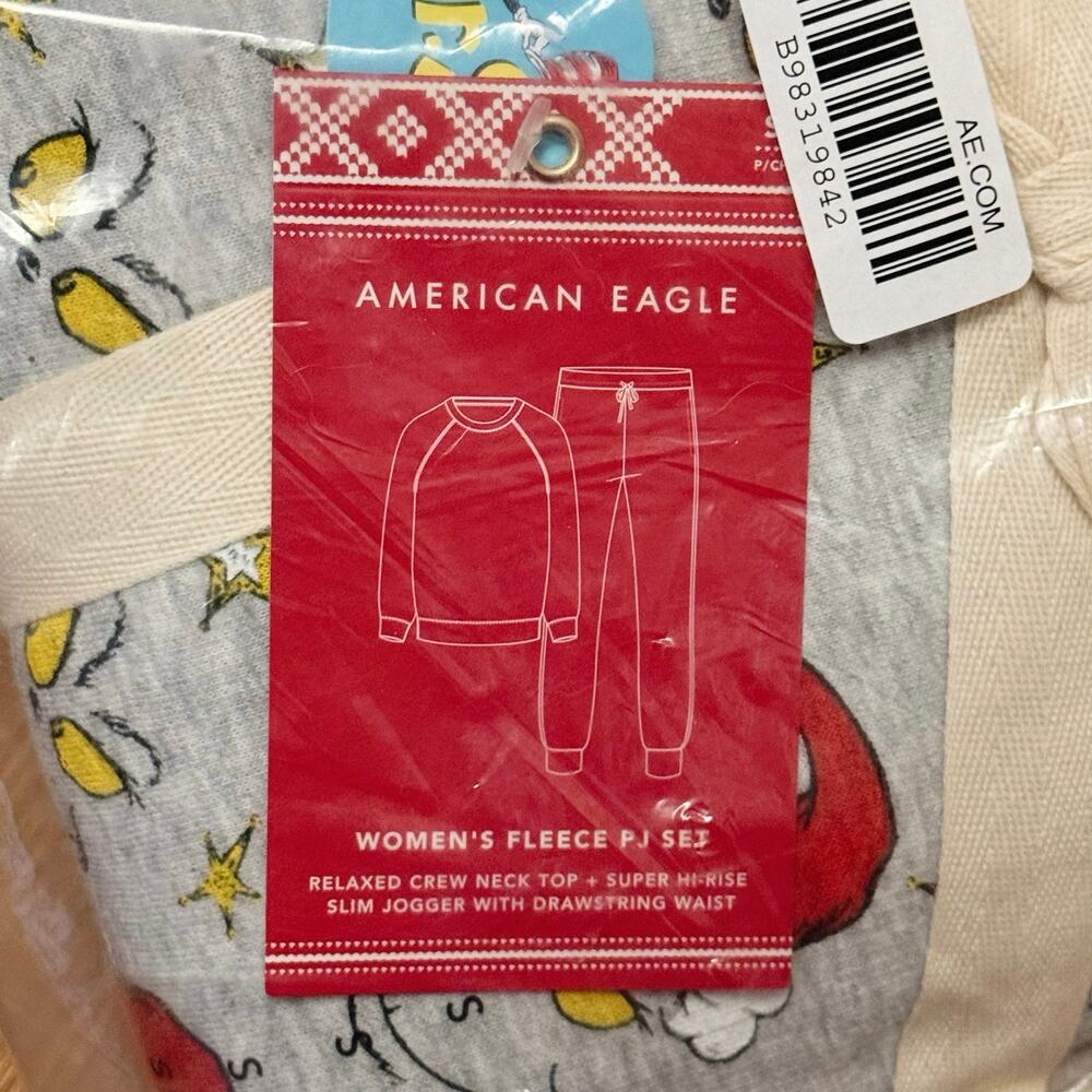 American Eagle Women’s Dr. Seuss Grinch Holiday Fleece PJ Pajama Set Size Small - Picture 4 of 7